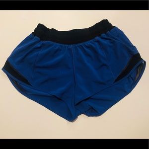 RARE Black & Blue Lululemon Hotty Hot Size 6
